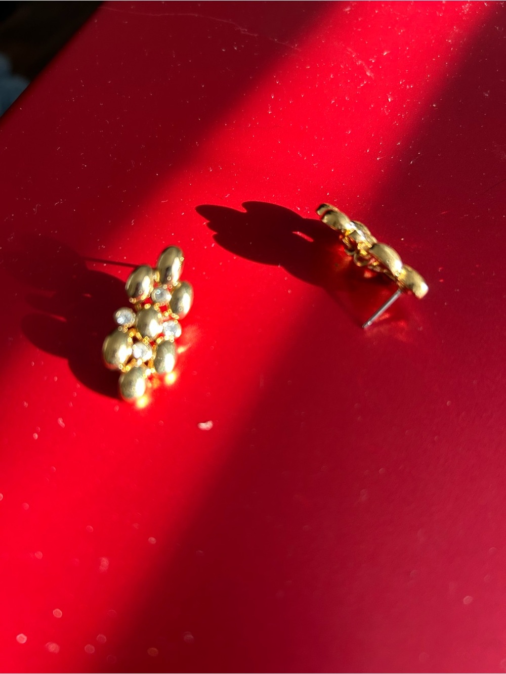 Source Unknown Gold Cluster Stud Earrings with Clear Accents
